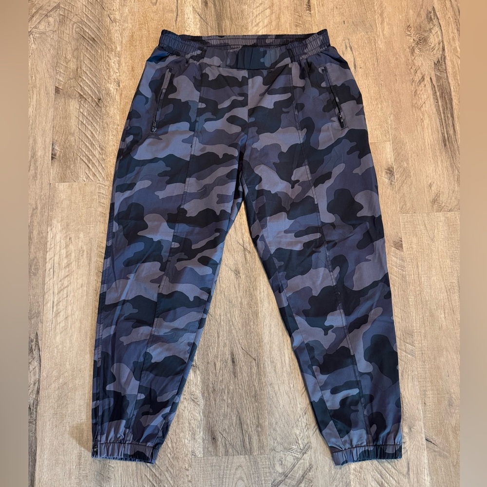 Old Navy Black and Gray Camo Track Pants